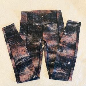 Lululemon size 4 ankle length leggings